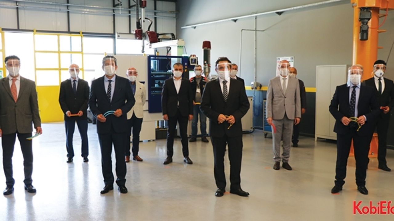 ASO 1. OSB’den “Yüz Koruyucu Siperlik Maske” üretimi