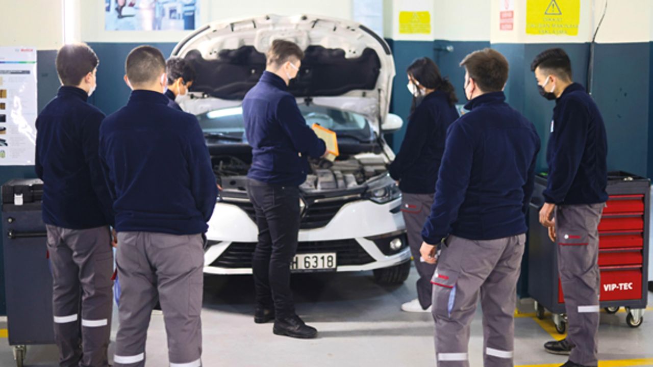 Bosch Car Service, ilk defa bir okulda hizmet veriyor