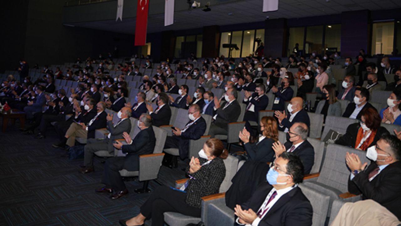 TBD 38. Ulusal Bilişim Kurultayı-Bilişim 2021; Yeni Normalde Dijital Ekonomi