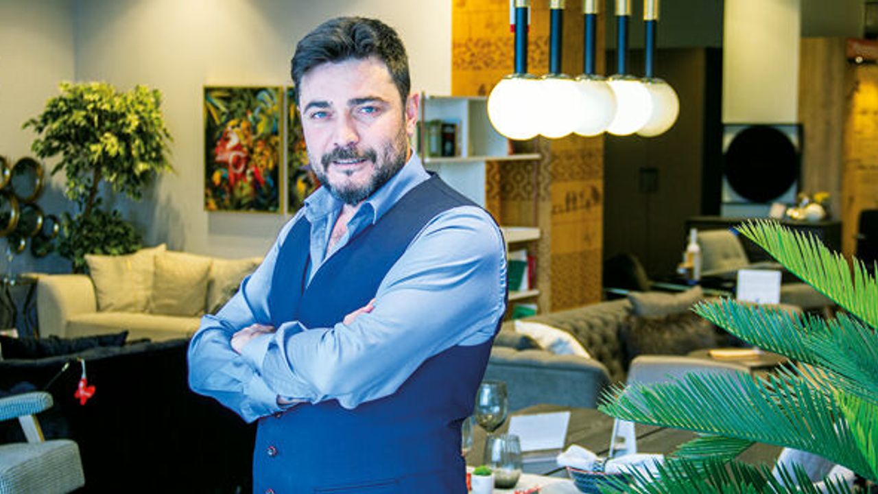 Kelebek Mobilya sosyal medyada da uçmaya devam