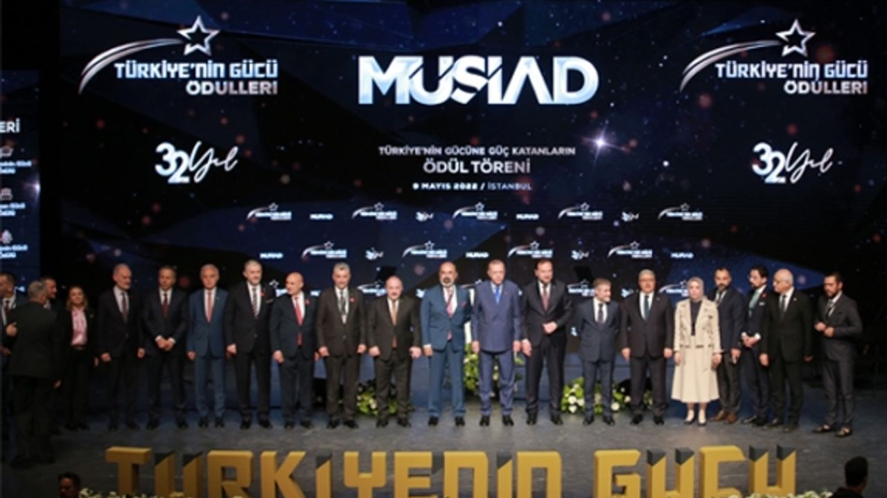 Cumhurbaşkanı Erdoğan’a ‘MÜSİAD Türkiye’nin Gücü Özel Ödülü’