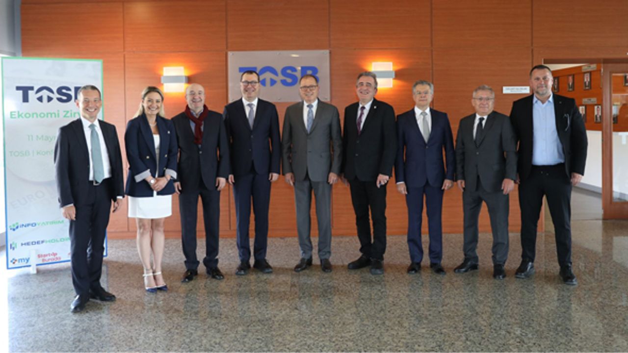 TOSB Zirvesi’nde küresel riskler mercek altına alındı