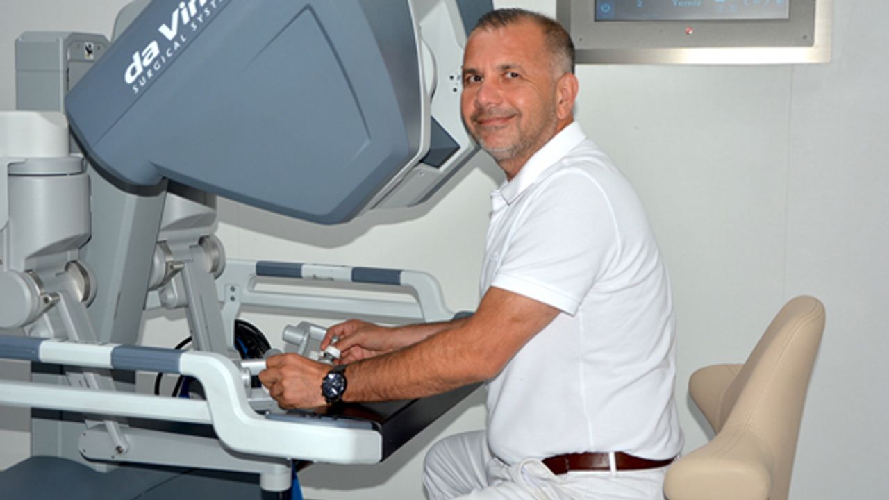 Robotik cerrahi hekimlere ve hastalara avantaj sağlıyor