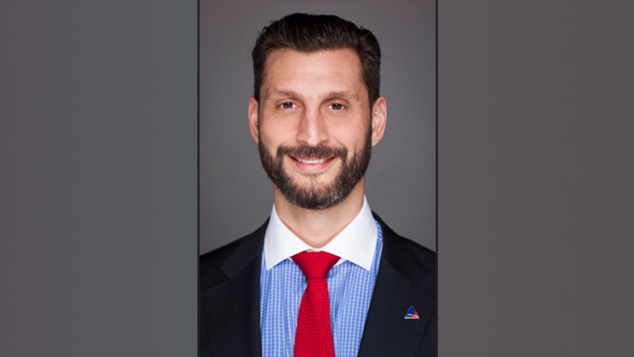 Santa Farma İlaç Marka Sayısında Lider