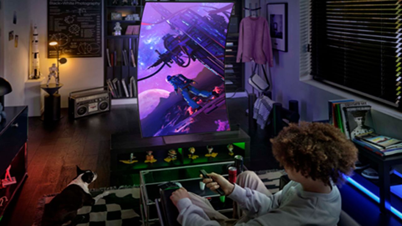 Samsung’dan 55 inç kavisli oyun ekranı