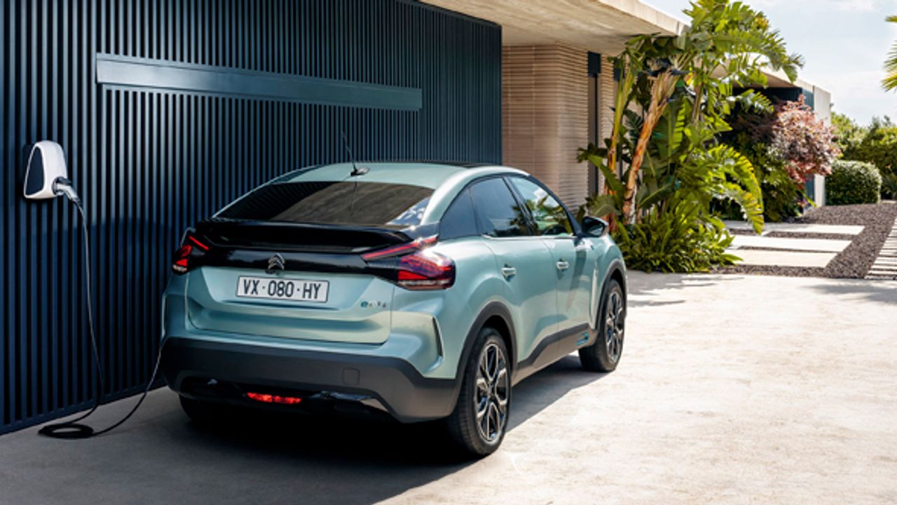 Citroën ë-C4 ve ë-C4 X’de ikinci döneme geçiliyor