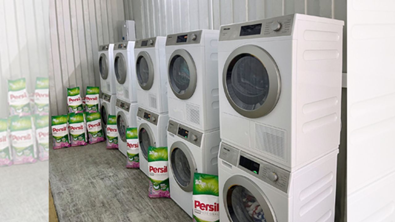 Persil ve Miele, depremzedelerin yanında