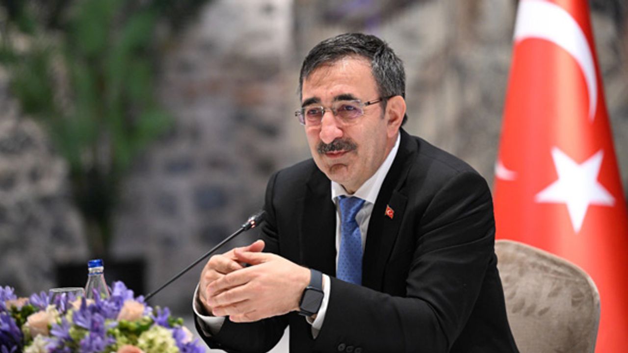 Cumhurbaşkanı Yardımcısı Cevdet Yılmaz, iş dünyasına OVP hedeflerini anlattı: “Finansal istikrarı pekiştirmeyi ve istikrarlı büyümeyi hedefliyoruz”
