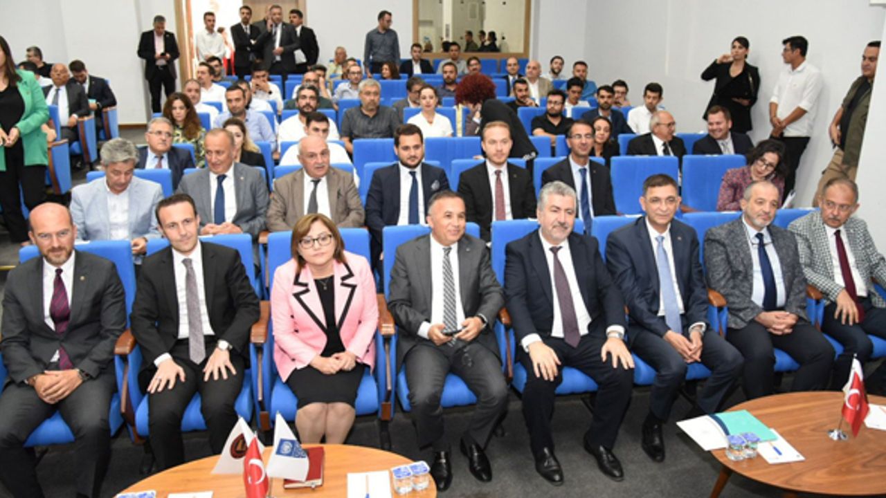 “Yeşil dönüşüm, Ar-Ge, Ür-Ge, gençlere, insan kaynağına yatırım yapın”