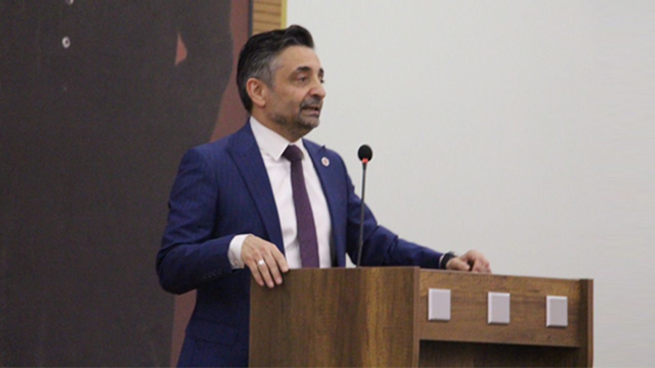 Prof.Dr. Hakan Karataş OSTİMTECH’li öğrencilerle buluştu