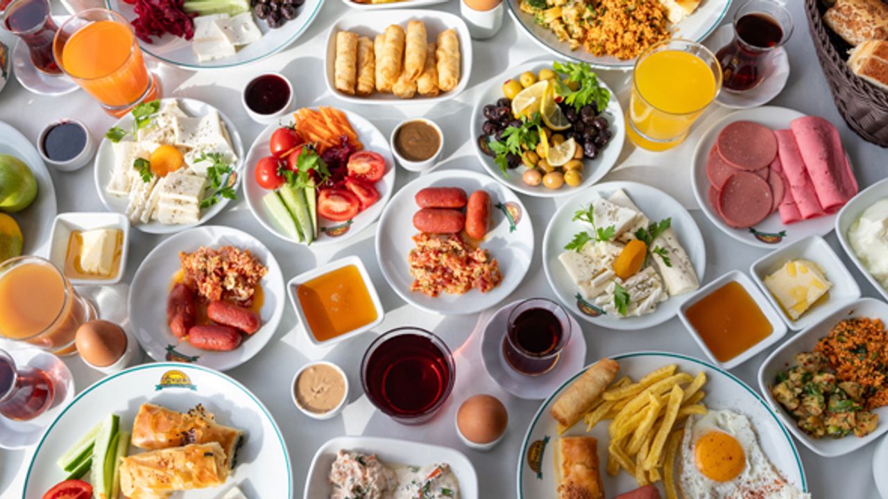 Çömlek Kuru Fasulye Restoran’da kahvaltı keyfi
