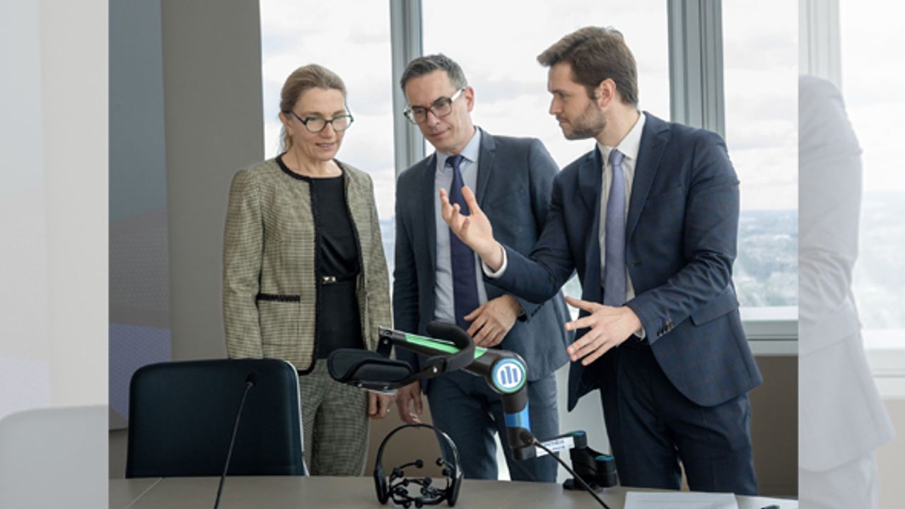 Allianz Trade Yapay Zekâ + Nöroteknoloji ile engelleri aşıyor