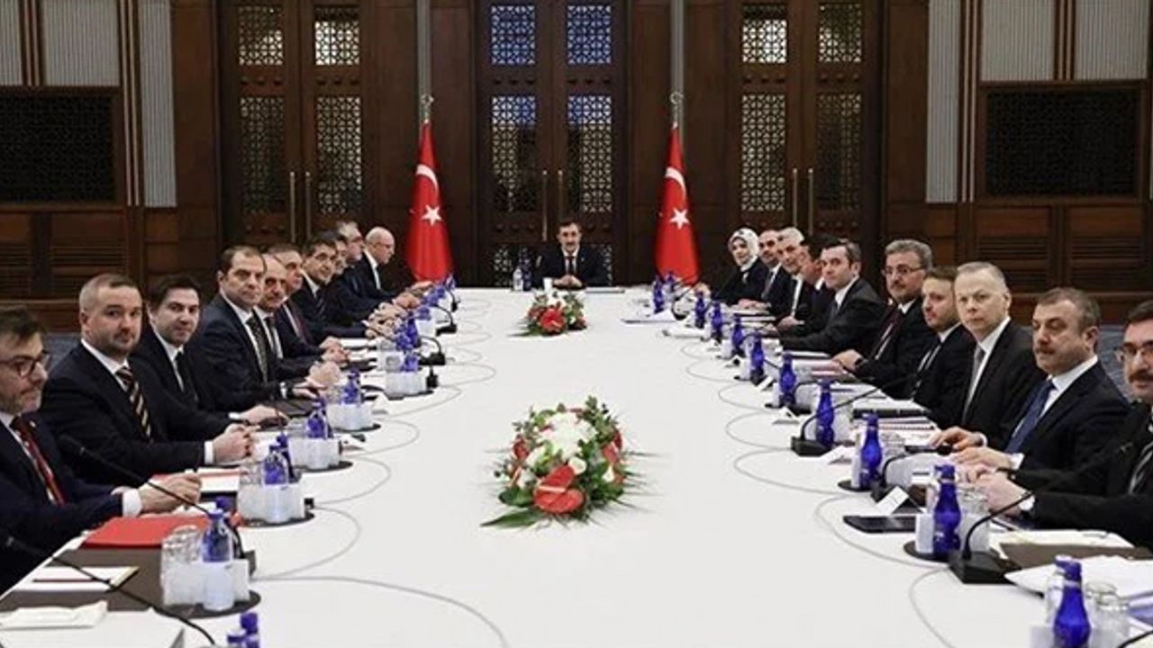 Kaynak girişlerinde artış, risk göstergelerinde iyileşme