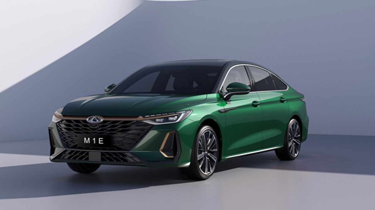 Chery ARRIZO 8 gökyüzünün cazibesini iç mekâna taşıyor