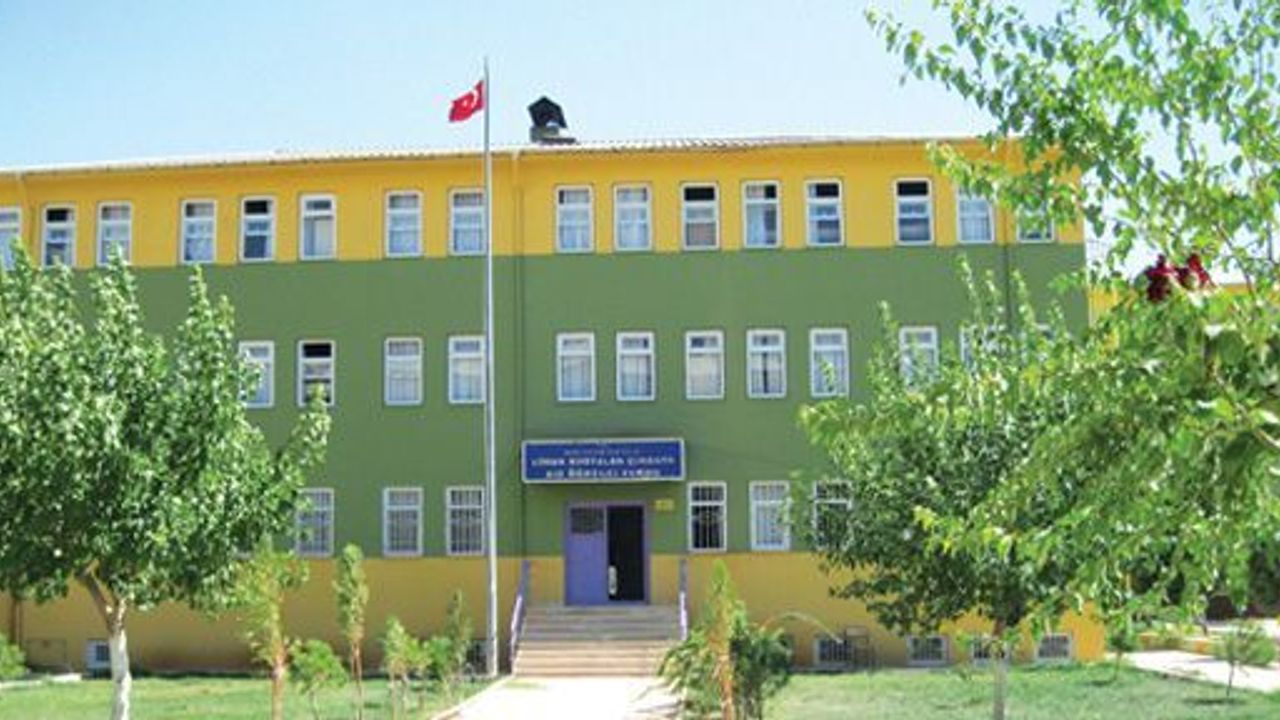 Filli Boya: Kız öğrenci yurtlarını renklendiriyor