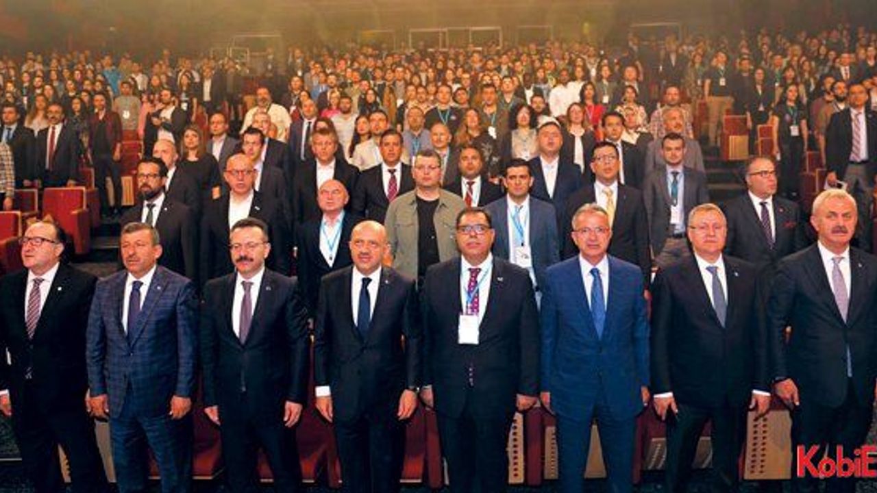 GTÜ Girişimcilik Zirvesi, İstanbul’da gerçekleştirildi “Dönüşümü yönet, geleceği inşa et”