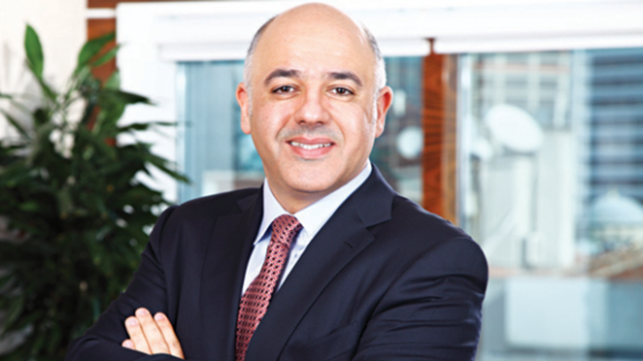 İş Bankası'ndan Avea hisselerinin Türk Telekom'a satışına imza