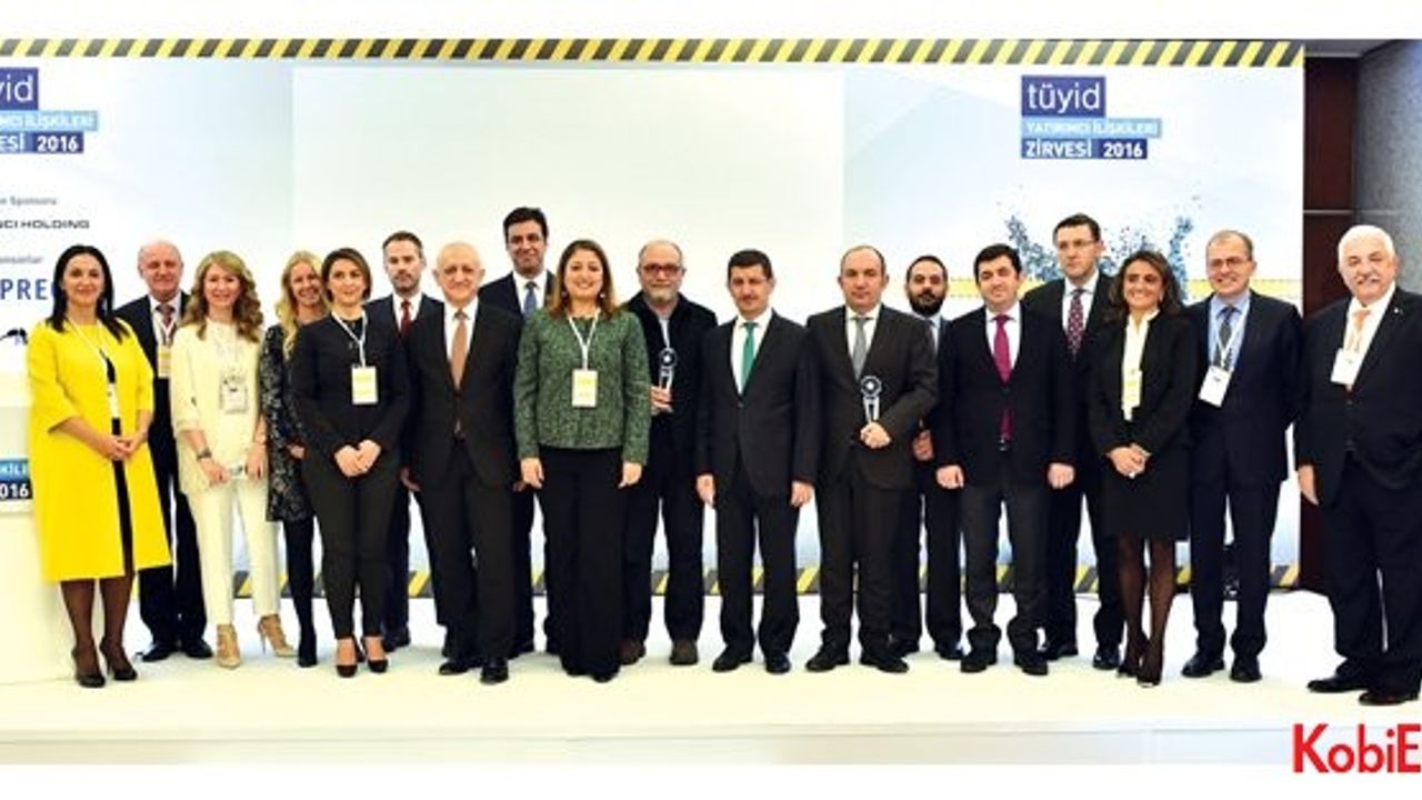 TÜYİD Yatırımcı İlişkileri Zirvesi 2016’da ödüller sahiplerini buldu