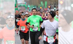 Schneider Electric Paris Maratonu’nda depremzedeler için koştu