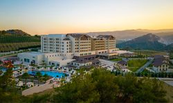 35 havuzu ve aquaparkıyla BN HOTEL