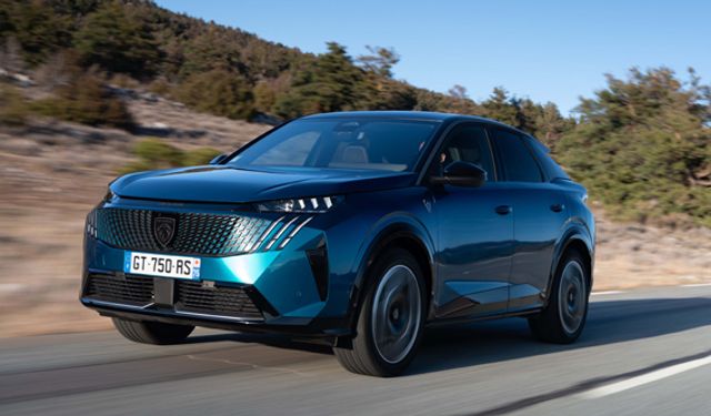 Peugeot’dan ileri seviye elektrikli fastback SUV atağı