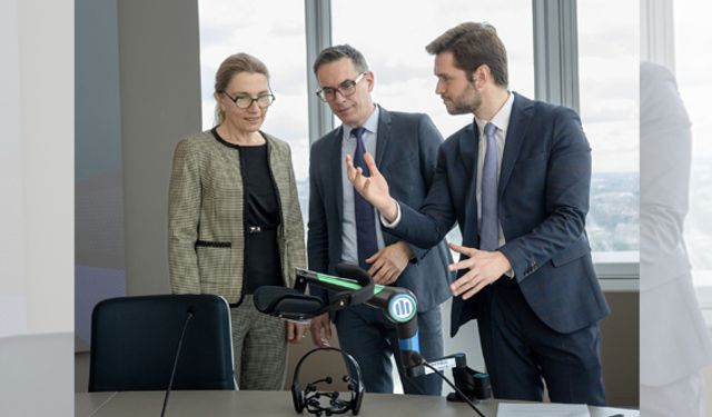 Allianz Trade Yapay Zekâ + Nöroteknoloji ile engelleri aşıyor