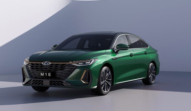 Chery ARRIZO 8 gökyüzünün cazibesini iç mekâna taşıyor