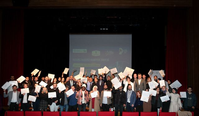 118 yazılımcı adayı sektöre adım attı