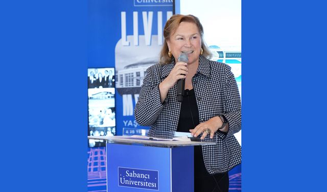 Yaşayan Anlar: 25 Yılın Retrospektifi