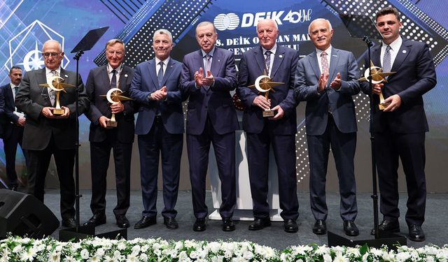 40. yılını kutlayan; DEİK’ten ticari diplomasinin ustalarına ödül