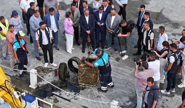 İBB’den Marmara Denizi’nde derin temizlik