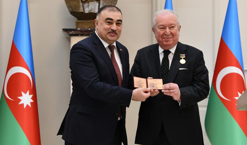 Dr. Akkan Suver’e “Haydar Aliyev 100 Yaşında Madalyası”