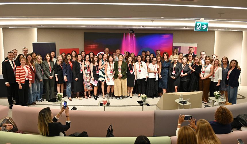 YenidenBiz Derneği 10 yılda 500 bin kadına ulaştı