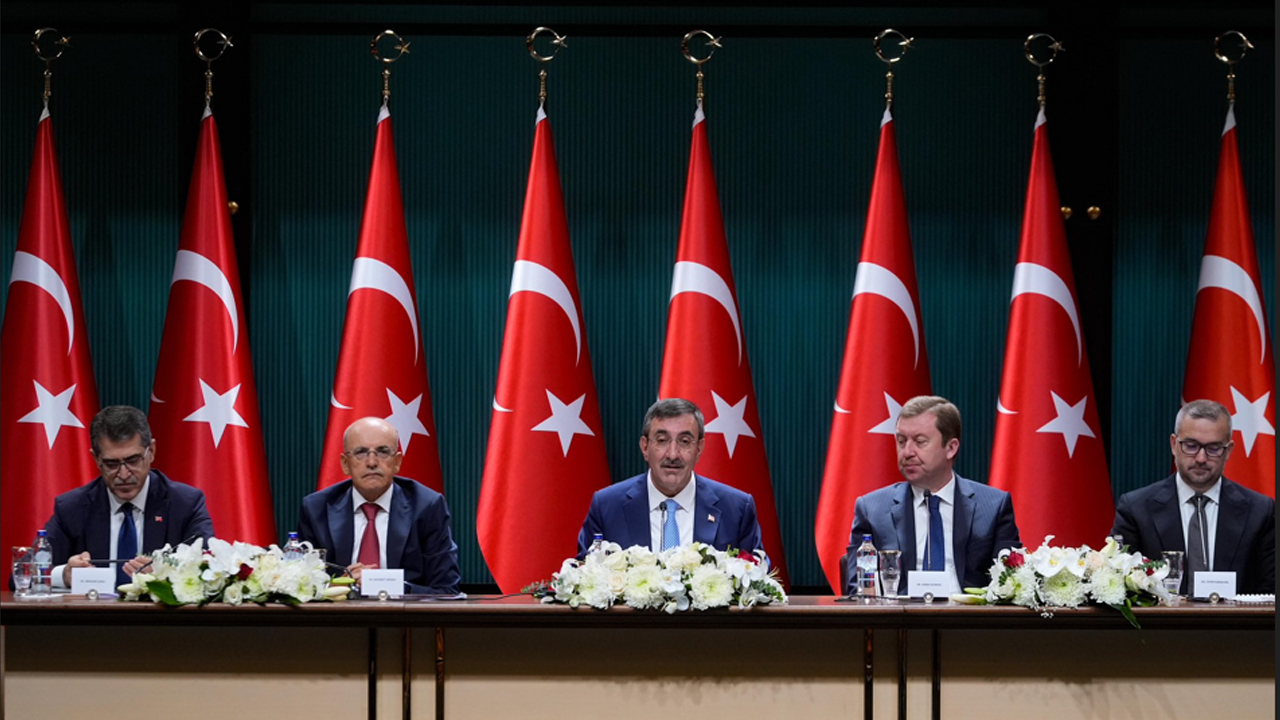 Turkiye Ekonomisi Dayanıkli Ve Dengeli Gorunumu Korumaktadir